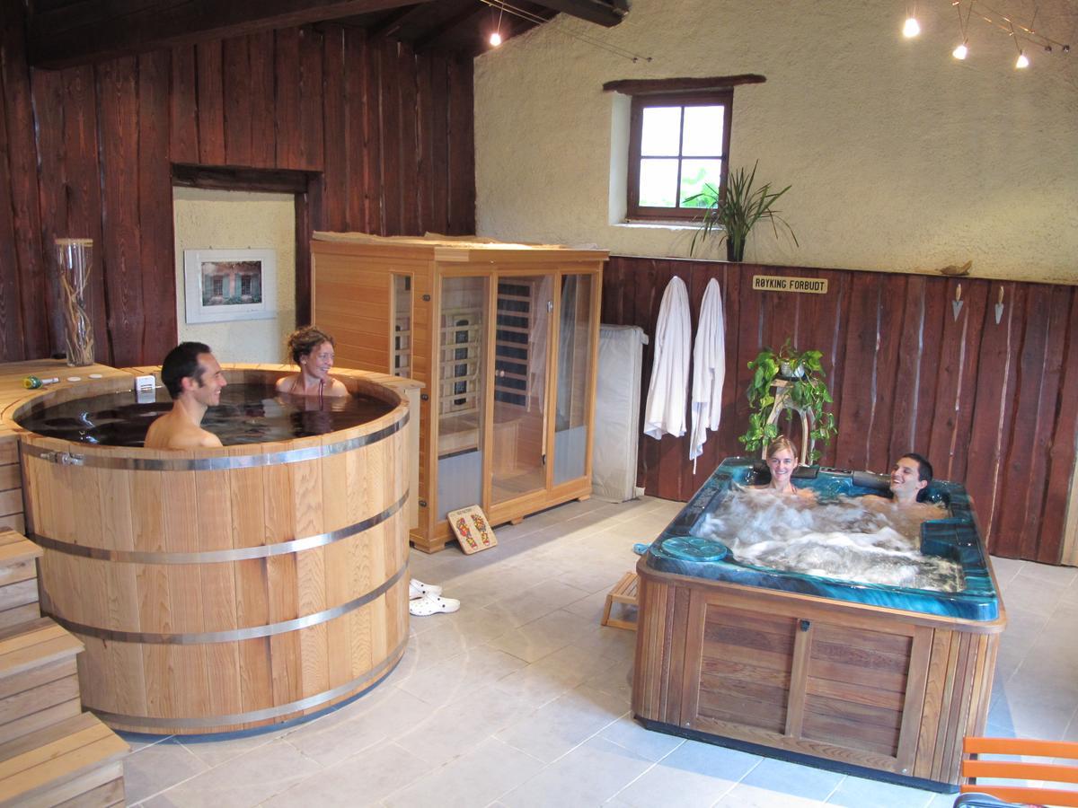 Spa Du Hameau De Bonnevay Marchampt 外观 照片